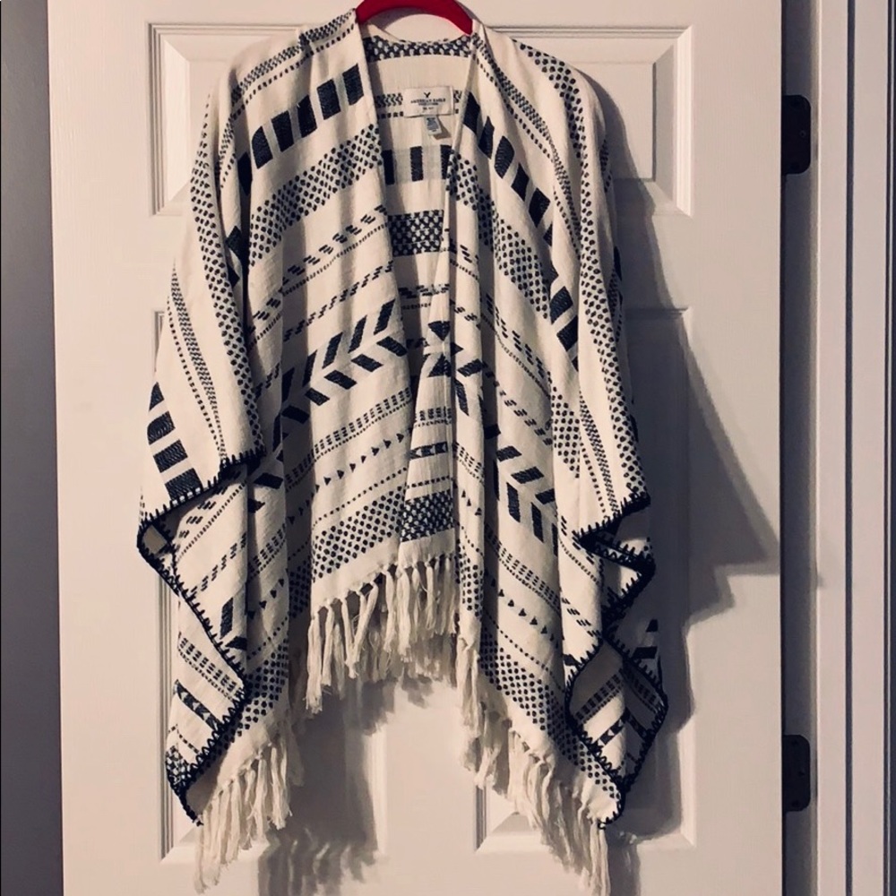American Eagle white and navy poncho - Picture 2 of 2